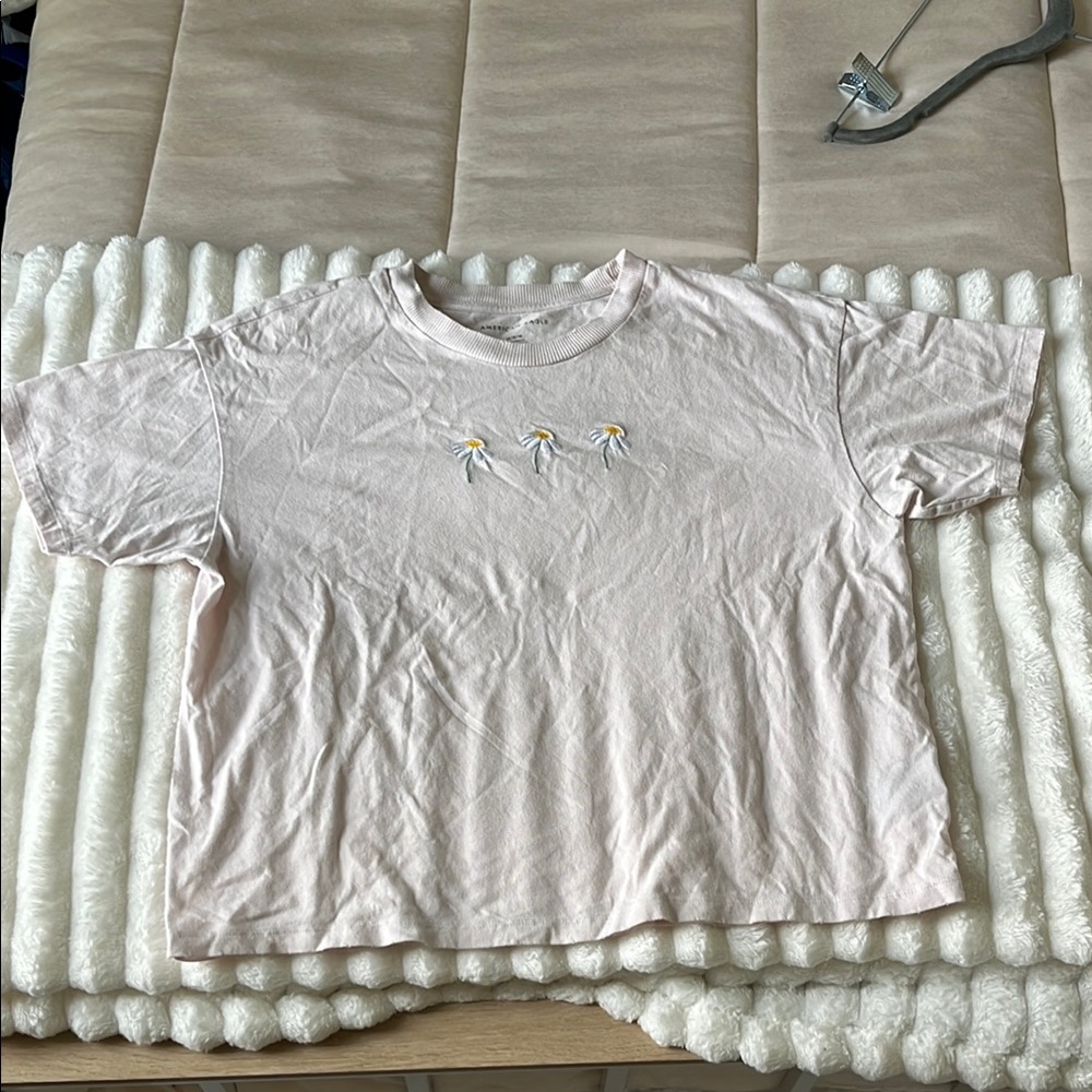 American Eagle Embroidered Flowers Tee Shirt - Picture 2 of 5